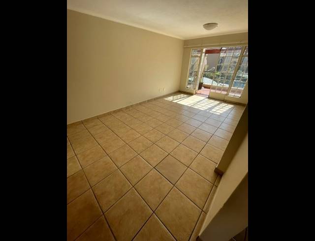 2 BEDROOM APARTMENT FOR SALE IN CASTLEVIEW